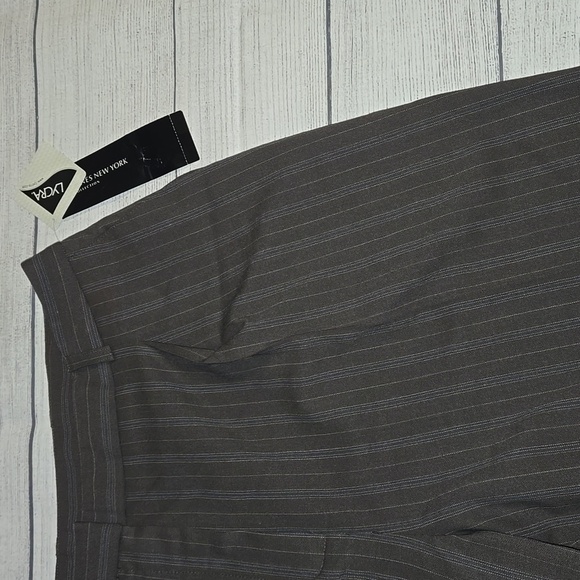 Jones New York Women's Wool Striped Career Dress Pants Gray Size 10 NWT - Picture 3 of 9